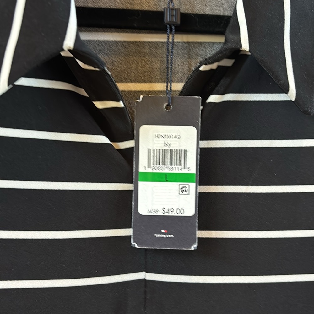 NWT Tommy Hilfiger Women’s LG Sleeveless Collared 1/4 Zip Black/White Stripe Top - Picture 2 of 8